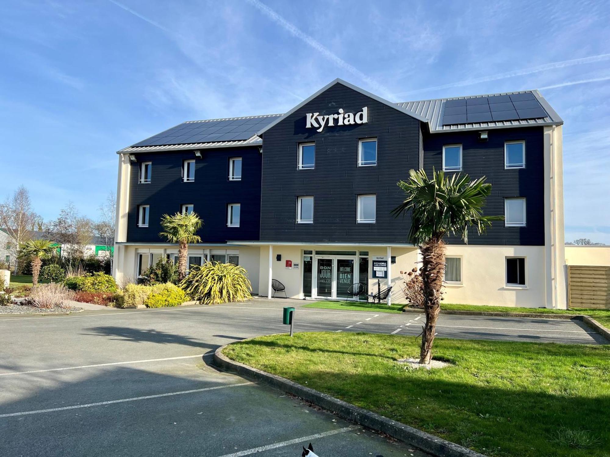 Kyriad Dol-De-Bretagne Hotel Exterior foto